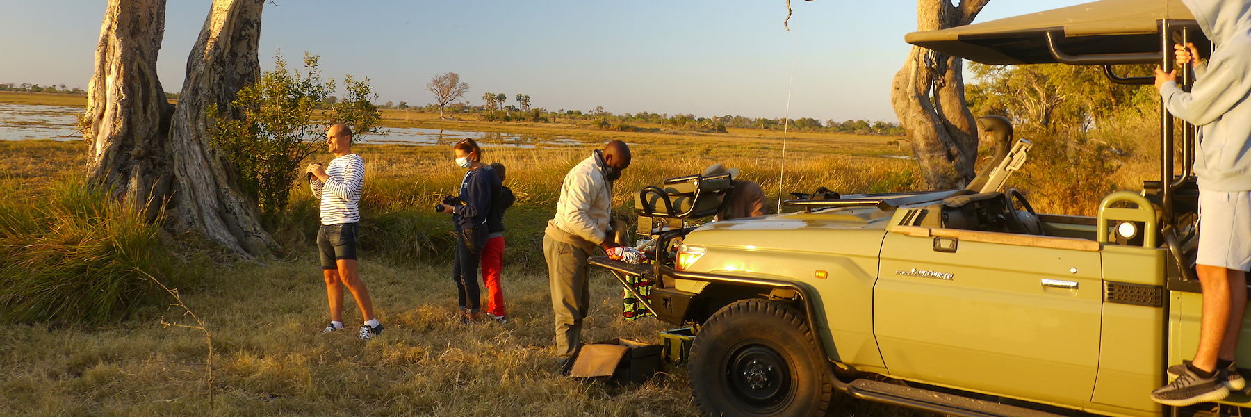 okavango sundowner - safari au botswana