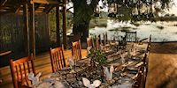 dinner dand l'okavango - safari au botswana